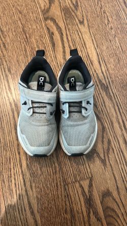 Boys size 11 sneakers OC