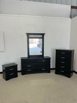 Black Dresser Set
