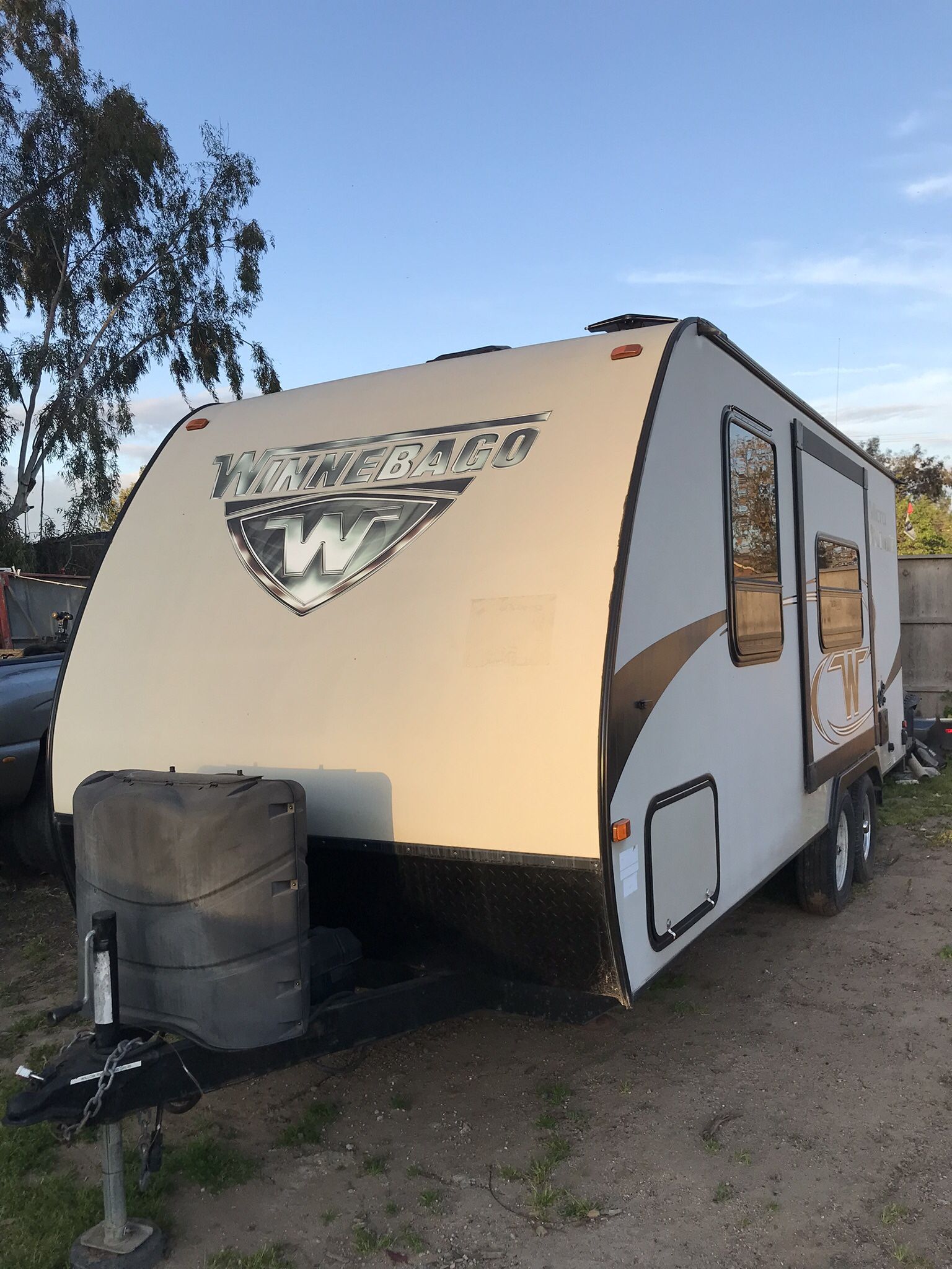 2017 Micro Minnie Winnebago Travel Trailer RV 2106DS