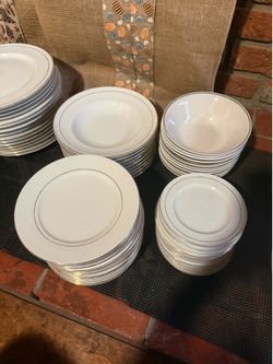 Dishes set