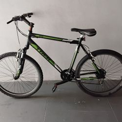 BICYCLE TREK 21 SPEED BRAND NEW 
