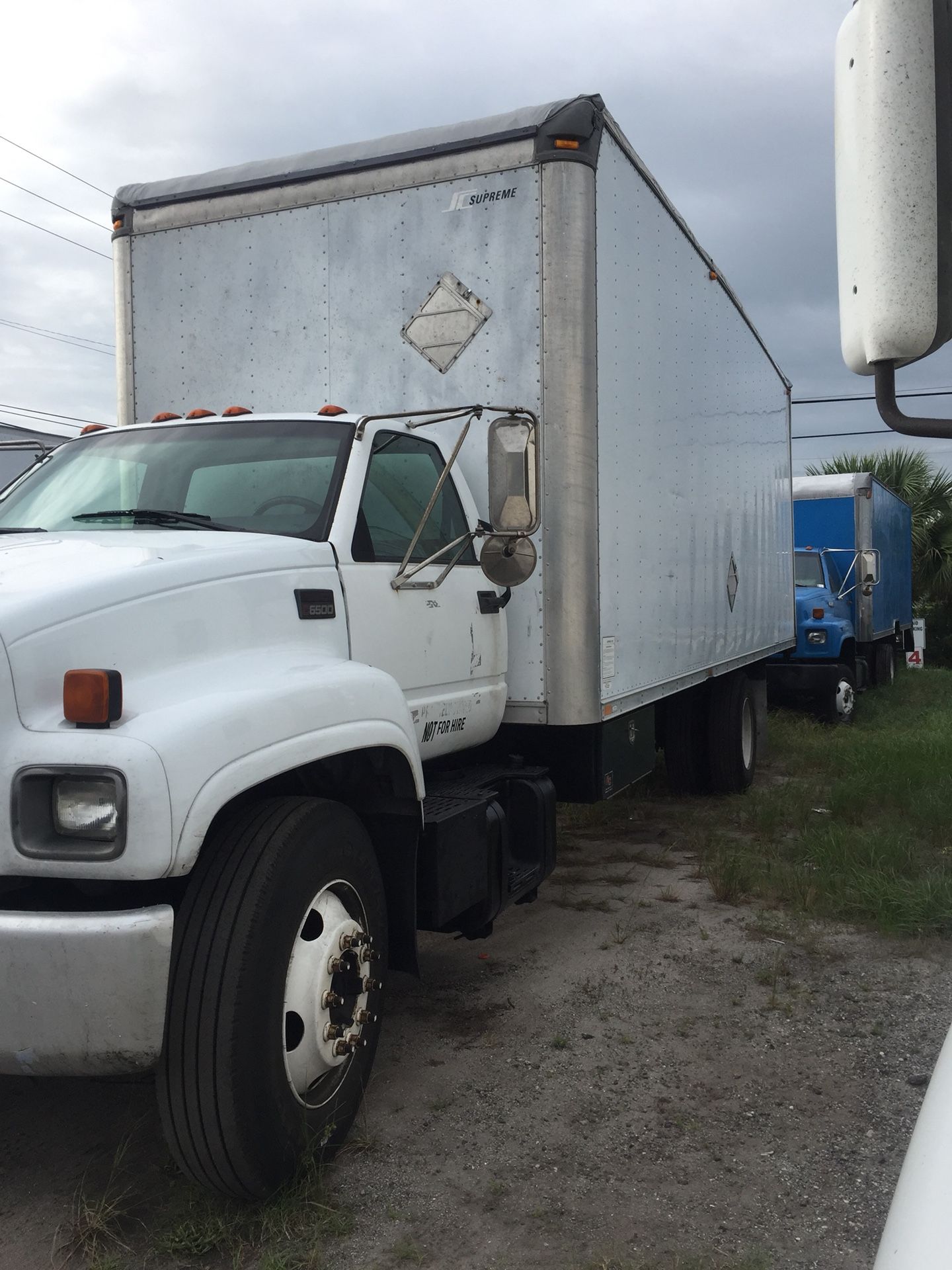 02 GMC C6500 box truck Parts or fix