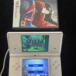 Nintendo White DSi Handheld Gaming Console + 1 Game (SPIDER-MAN)