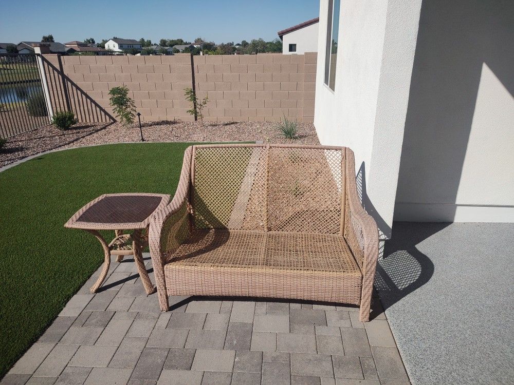 Wicker Love Seat And End Table