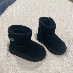 Ugg Boots Size 6 In Toddler 