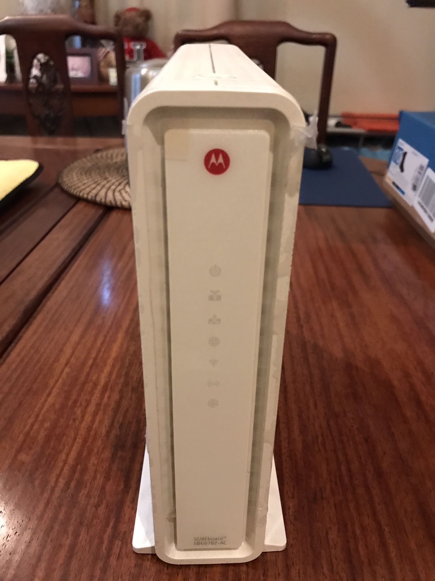 ARRIS SURFboard AC1750 DOCSIS 3.0 Cable Modem Router (SBG6782) Certified with Comcast Xfinity, Time Warner Cable, Charter, Cox, Cablevision,