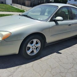 2003 Ford Taurus 