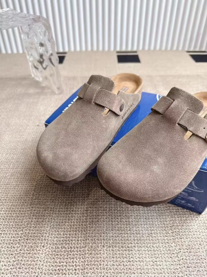Birkenstock Boston Clogs – Size 38 (Narrow Fit) – Taupe Suede
