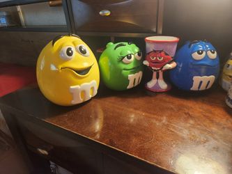 M&M canisters and cup set