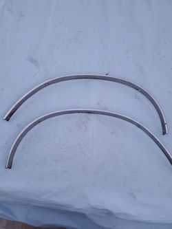 LS Luxury Sport 87-88 Rear Driver/Passenger Molding's
