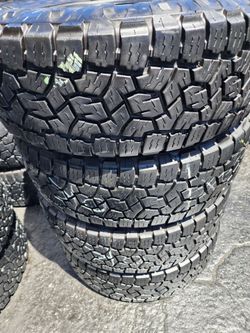 4 tires LT265/70r17 toyo open contry A/T