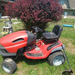 Running Riding Lawn Mower