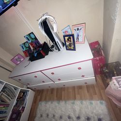 Twin Kids Velvet Bed And Wooden Dresser Set 
