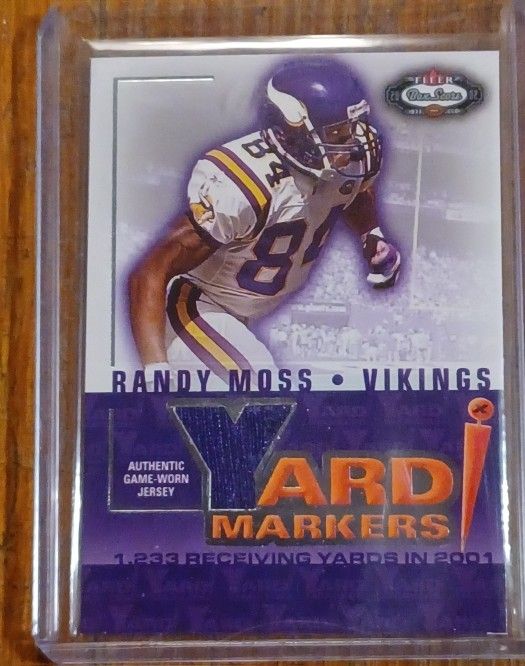 Randy Moss YARD MARKERS 2002 Minnesota Vikings Jersey Patch Purple Color