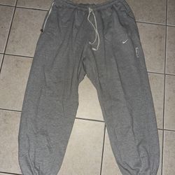 Nike Joggers Size 3XL