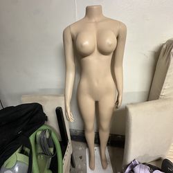Female mannequin