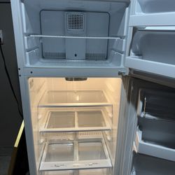 G E Refrigerator For Sale 