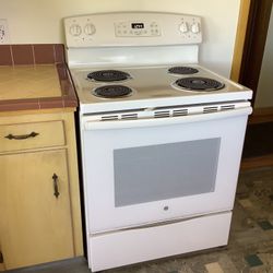 GE Electric Range