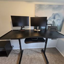 Black EcoCurve UPLIFT Desk