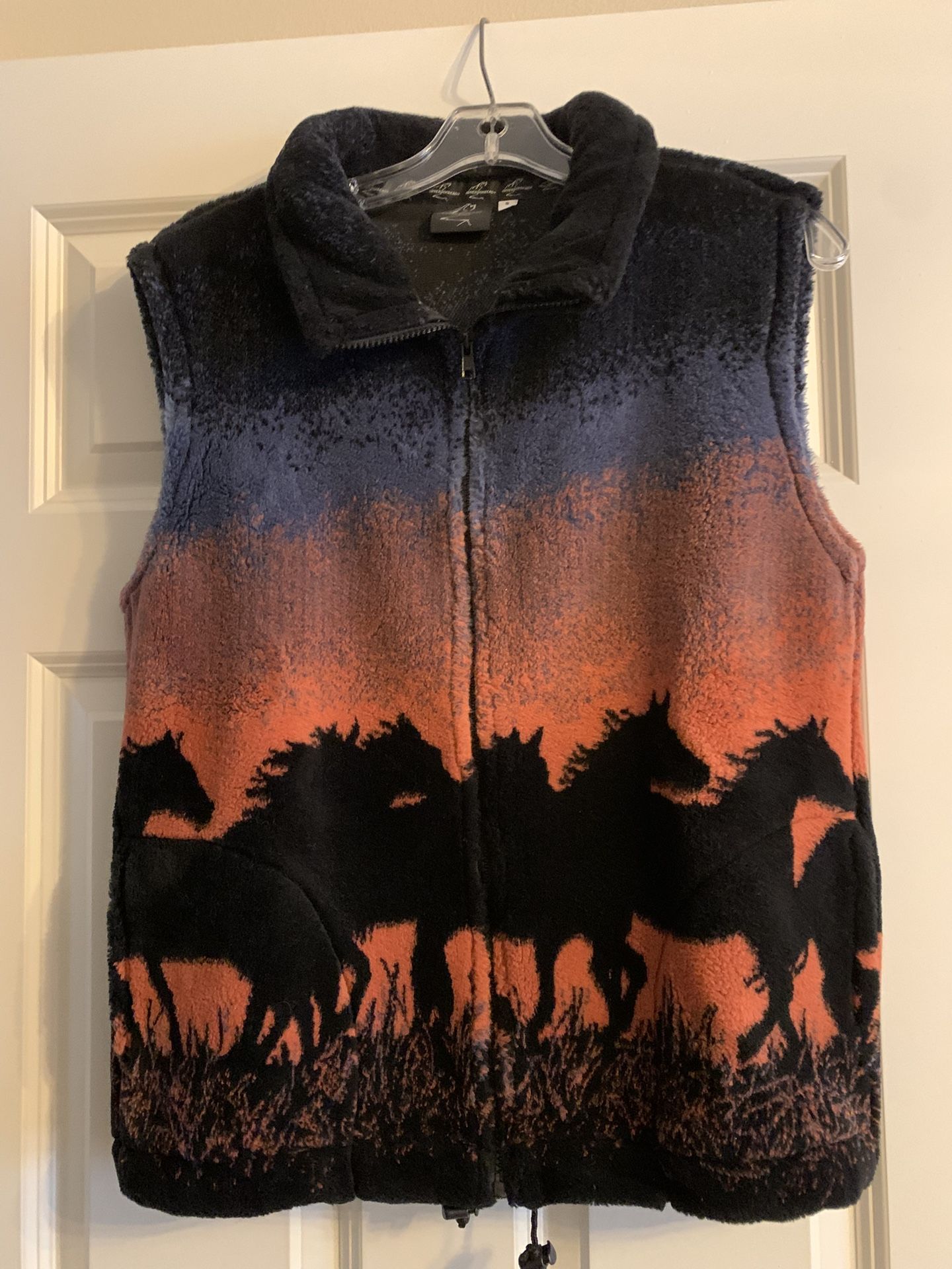 Women’s Horse Pattern Fleece Vest