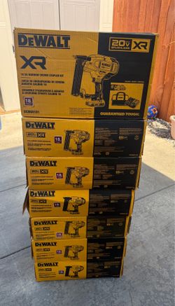 DeWalt 20V MAX XR Brushless 18 GA Narrow Crown Stapler Kit DCN681D1
