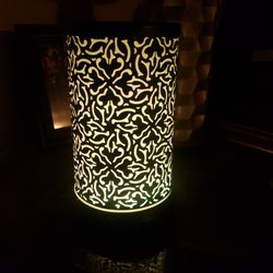 Aromatic Diffusers With Essentials Oils