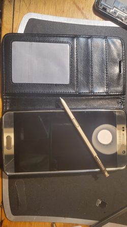 THE SAMSUNG GALAXY GOLD EDITION NOTE 5 WITH CASE!!