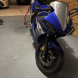 Yamaha R6 2003 