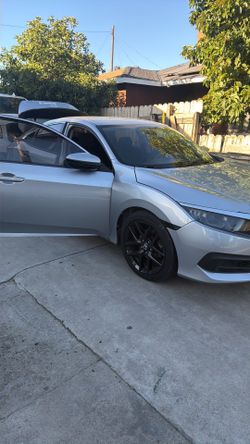 2018 Honda civic lx 2.0