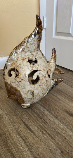 Beautiful fish shape ceramic home decorator