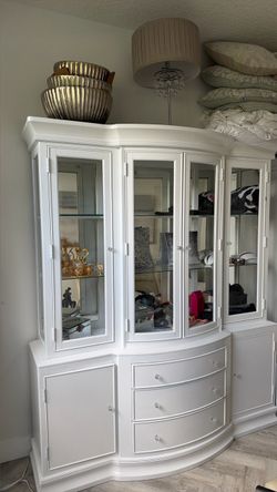 Dining hutch
