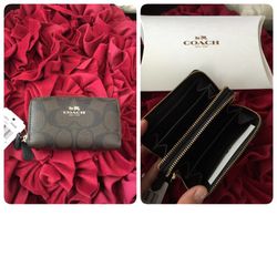 Coach double zipper coin bag with gift box