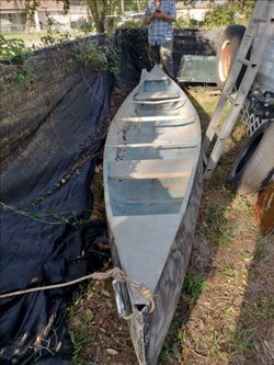 17 foot canoe!!