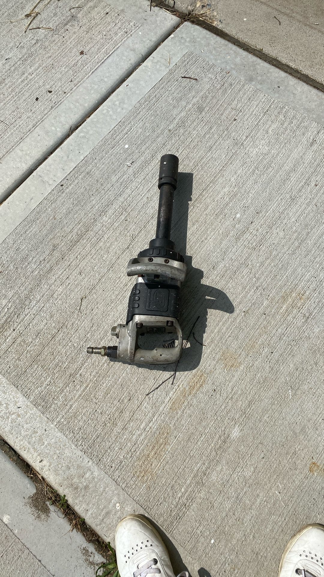 Ingersoll rand 1 inch drive pneumatic tire gun