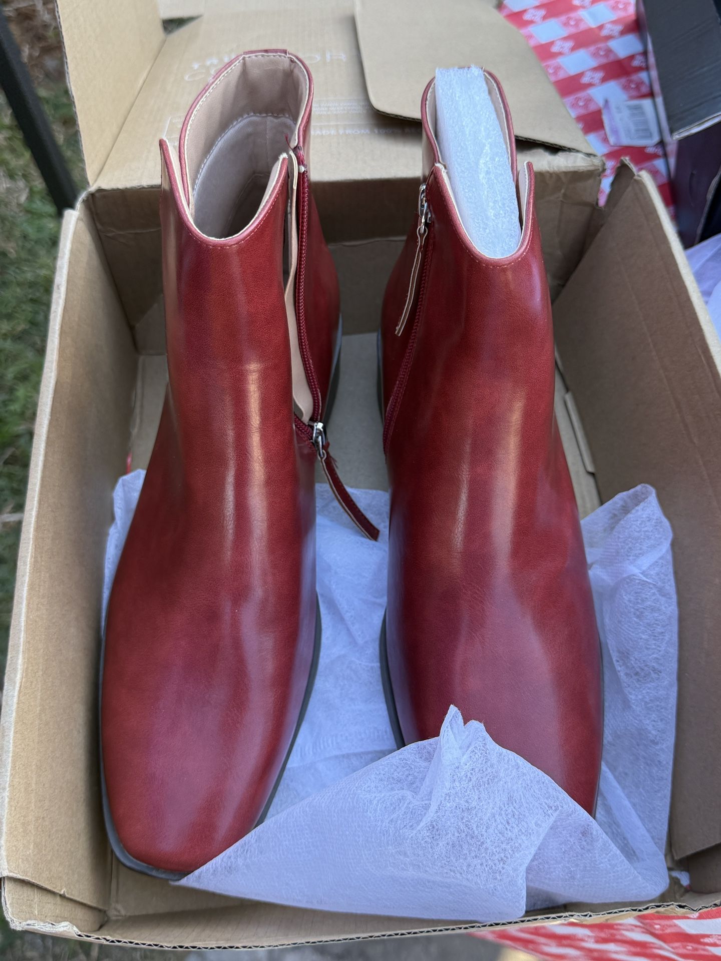 New Botas Size 11 Women Size