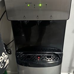 Avalon Bottom Loading Self-Cleaning Water Cooler