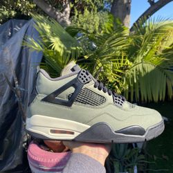Jordan 4 Undefeated