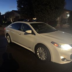 Toyota Avalon hybrid 2013
