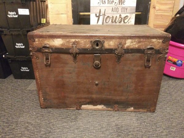 Antique Flat Top Steamer Trunk For In Wichita Ks Offerup Antique Flat Top Steamer Trunk For