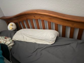 Full size bedroom set