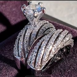 Beautiful Ring For Both Size 8