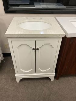 24” White Solid Wood Bathroom Vanity with Engineered Marble Top (V1262)