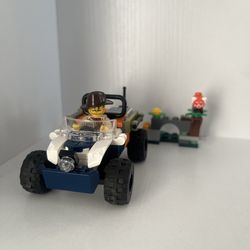Jungle Explorer ATV Red Panda Mission Lego set