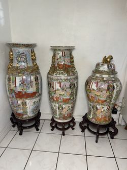 20th Century Chinese Cantonese Rose Medallion Famille Rose Gilded Floor Vase ($1.350 set of 3)