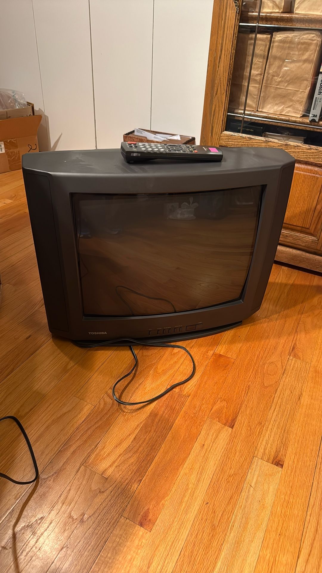 Toshiba Old 20 Inch Stereo TV