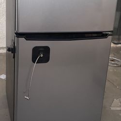Whirlpool Mini Refrigerator