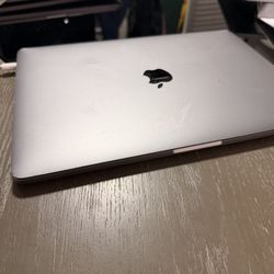 Macbook Pro 13 inch Touchbar i7 