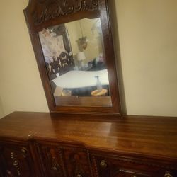 Antique Bedroom Furniture 