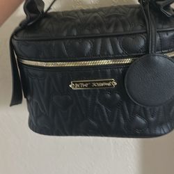 💥LIKE NEW💥 Betsey Johnson makeup bag