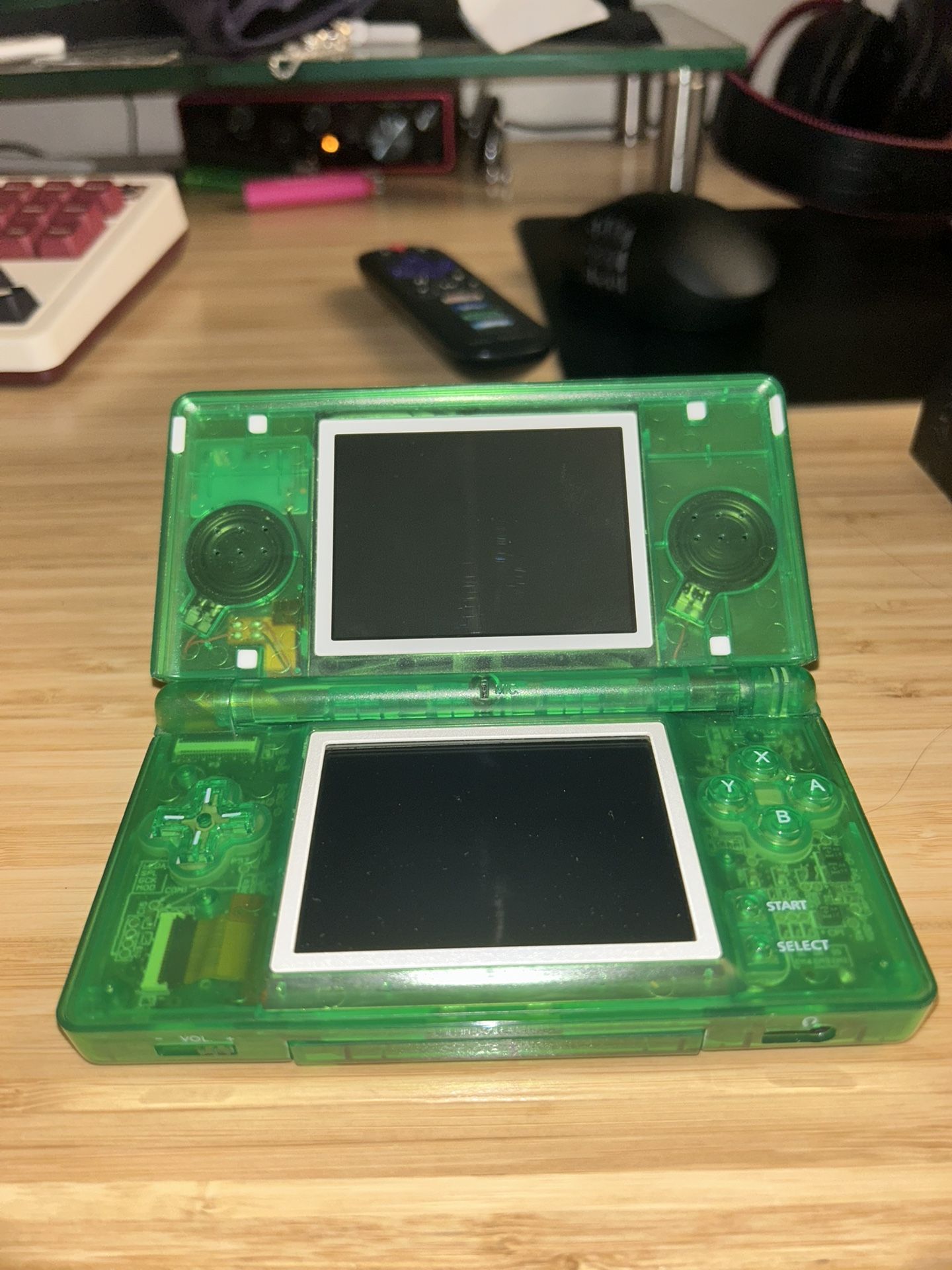 Custom Transparent Green Nintendo DSlite